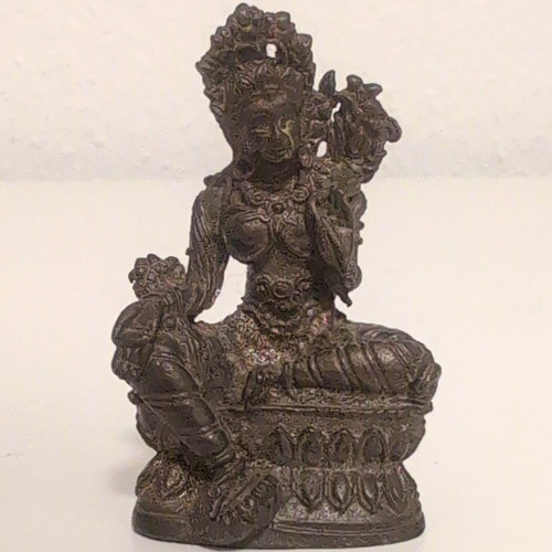 Asiatische sitzende gottheit - sitzende,