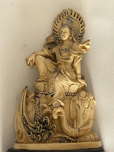 Guanyin statue die - die, den